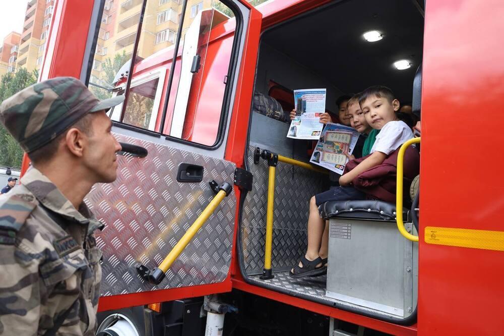 Astana residents took part in a fire-tactical exercise . Images | MES RK