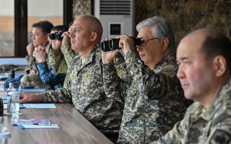 President Tokayev visits strategic command and staff military exercises "Batyl Toitarys - 2023". Images | Akorda
