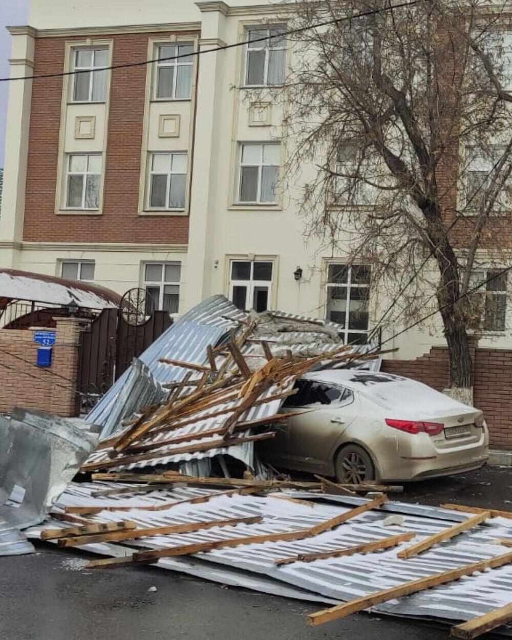 Штормовой ветер прошел по городам Казахстана. Фото: Павлодарская область. instagram / pavlodarnews.kz
