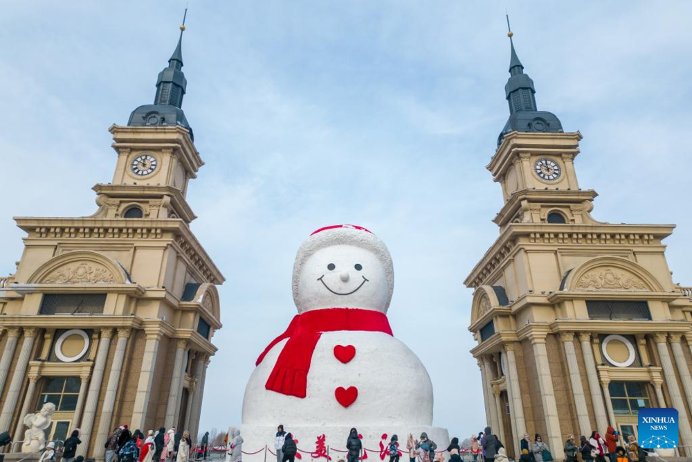 В китайском Харбине построили ледяной город. Фото: Xinhua/Zhang Tao