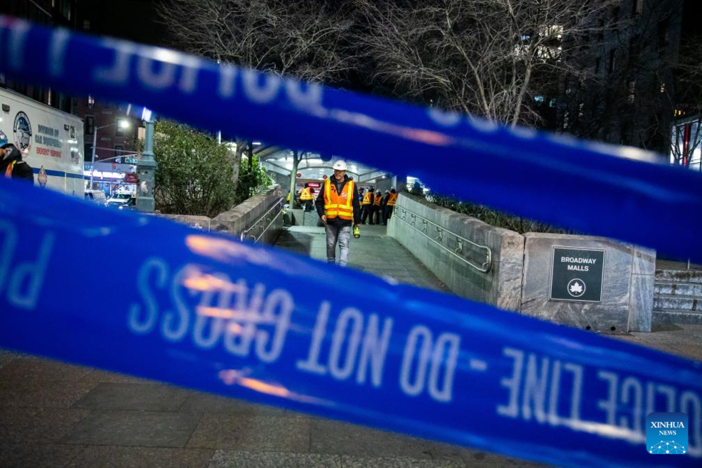 Collision of two NYC subway trains causes derailment, multiple injuries
