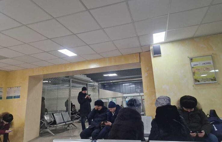 На пол хоть соломы настелить - депутат раскритиковала состояние замерзающего аэропорта Петропавловска 