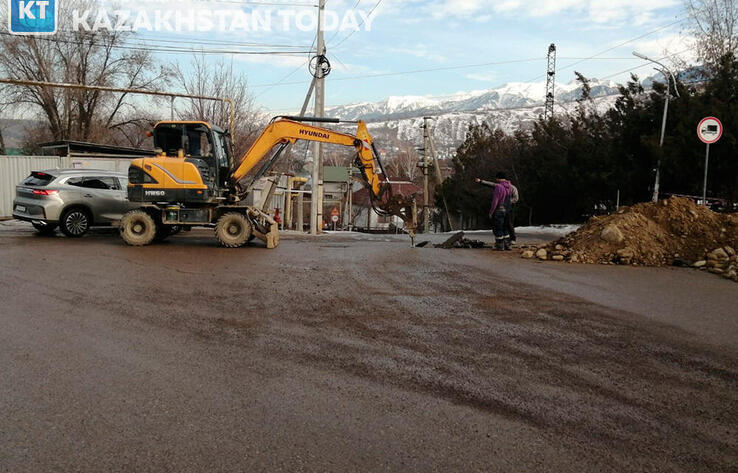 Алматинцы жалуются на самоуправство: в акимате обещают дать разъяснения