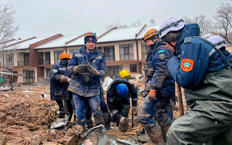 Сход оползня на жилые дома в Алматы: найдено тело одного погибшего