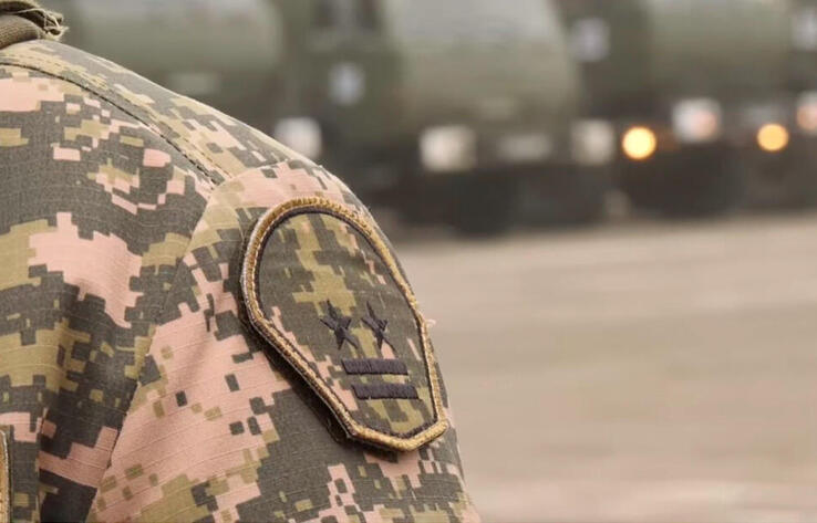 Солдат-срочник сбежал с оружием из воинской части в Атырауской области