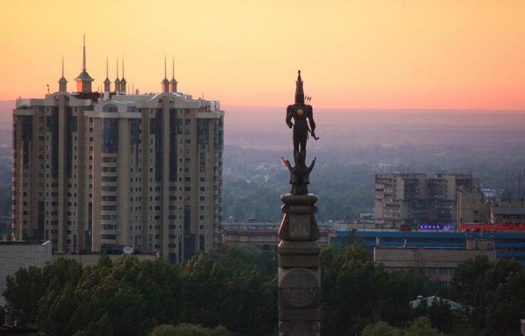 Алматинцы празднуют День города