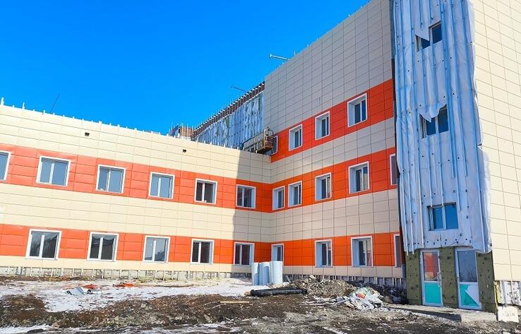 В поселке Касыма Кайсенова в Восточно-Казахстанской области строится новая поликлиника