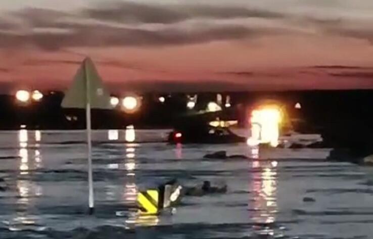 В Акмолинской области водитель проигнорировал предупреждение о закрытии дороги и погиб 