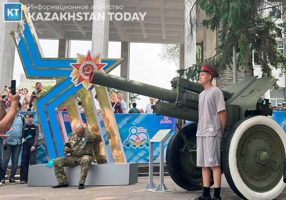 В Алматы отмечают День Победы 