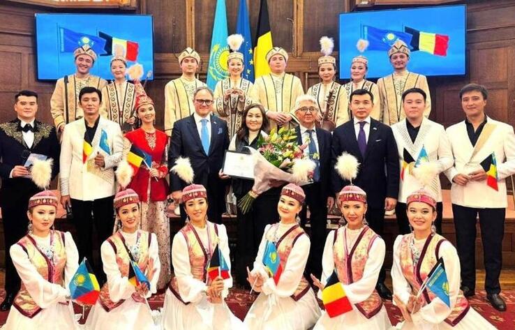 Домбыра мен саксофонның гармониясы: Брюссельде шырқалған ерекше музыкалық диалог