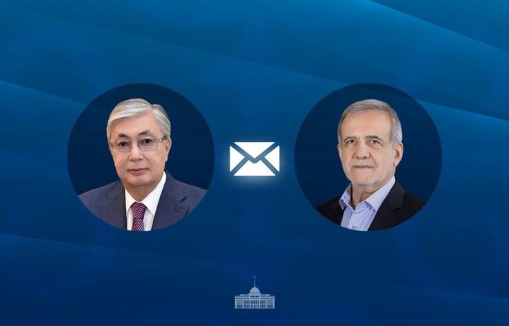 Токаев поздравил президента Ирана с Днем Исламской революции
