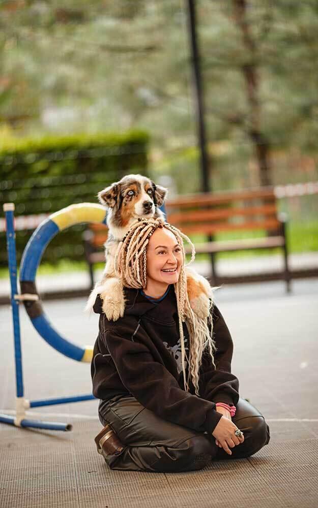 Алматыда PetFest 2026 үй жануарлары мен олардың иелеріне арналған ең ірі қалалық фестиваль өтті. Сурет: PetFest