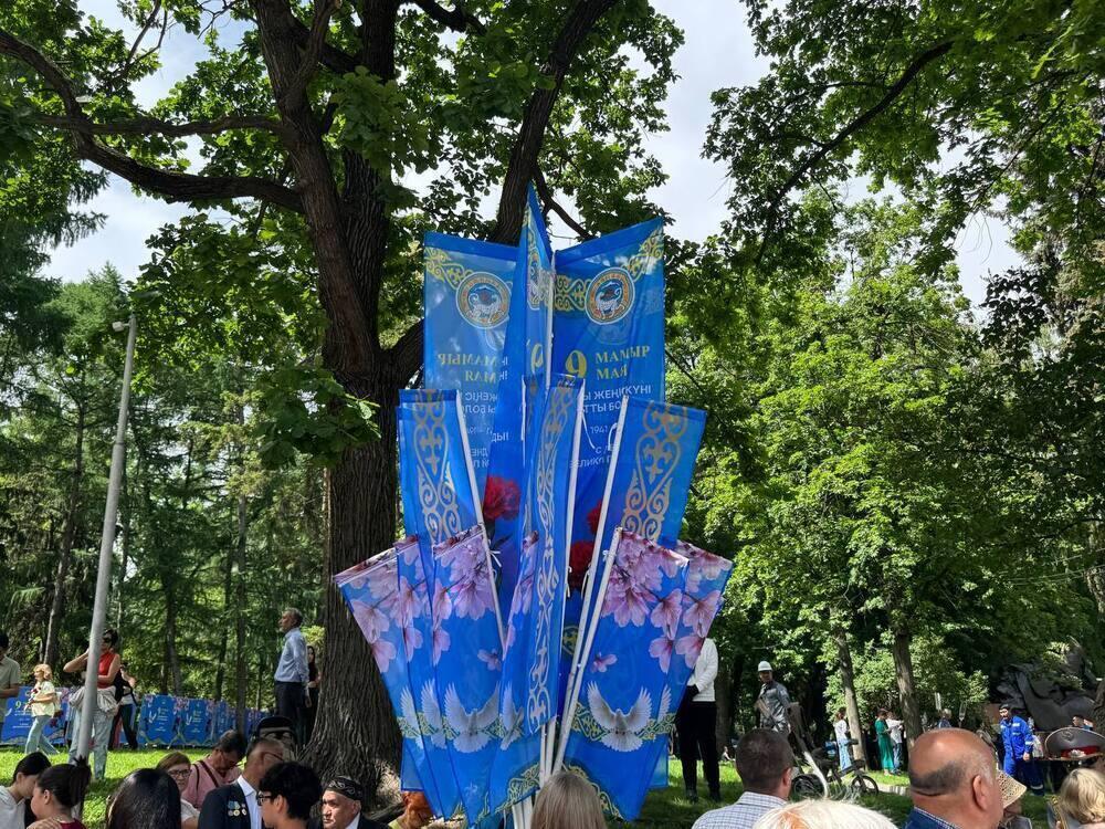 "Batyrlarğa tağzym - mäñgi zhadyymyzda" Campaign Held in Almaty. Images | Kazakhstan Today