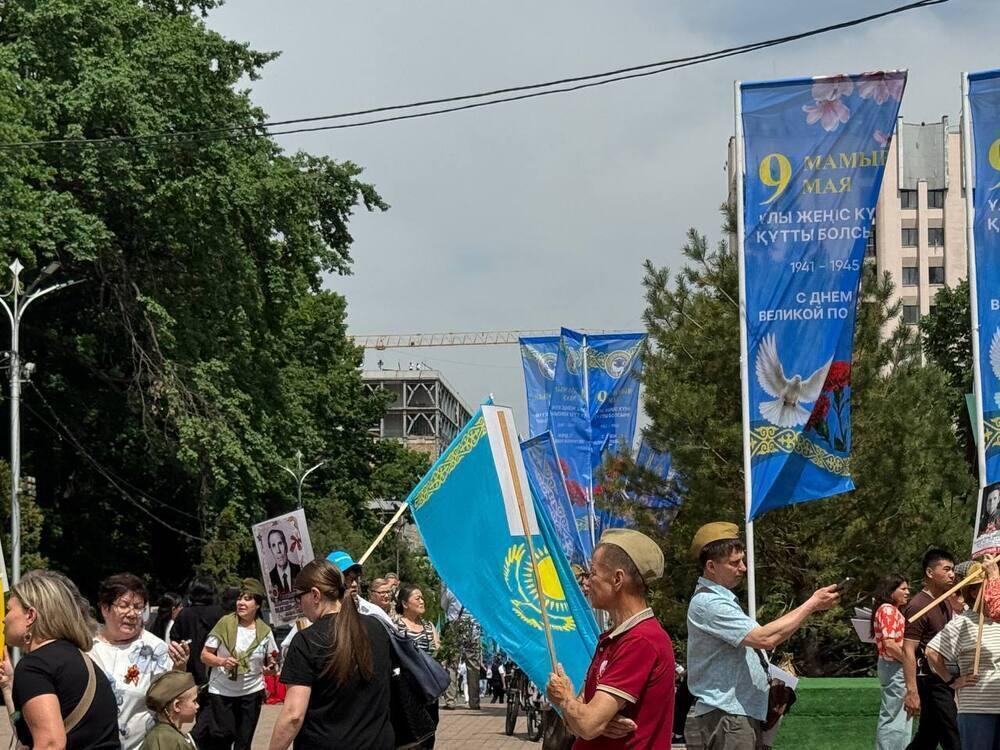 "Batyrlarğa tağzym - mäñgi zhadyymyzda" Campaign Held in Almaty. Images | Kazakhstan Today