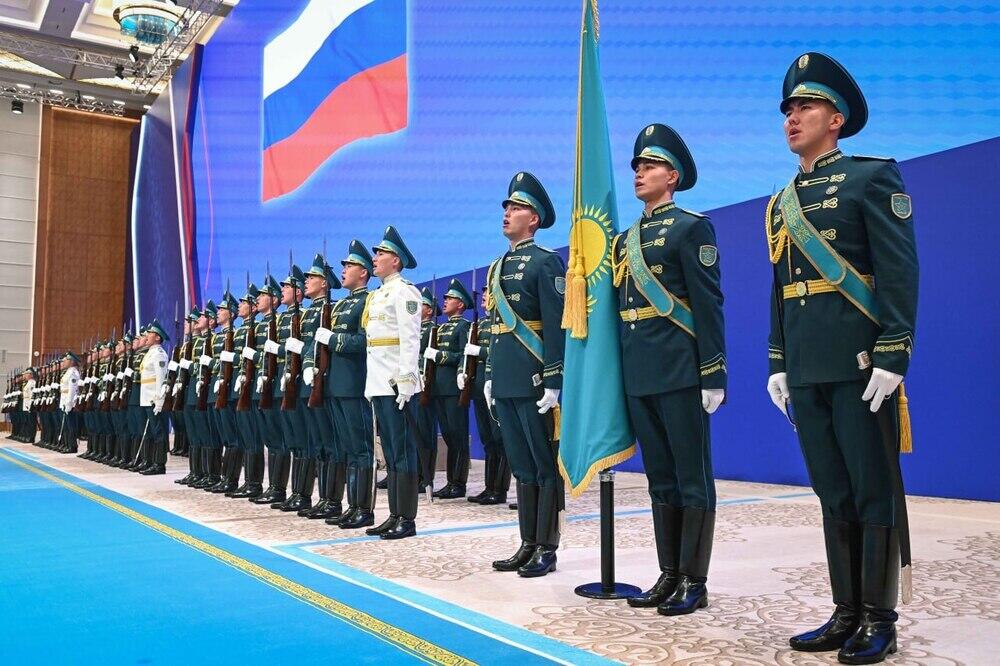 Астанада Владимир Путинді салтанатты қарсы алу рәсімі өтті. Сурет: Akorda