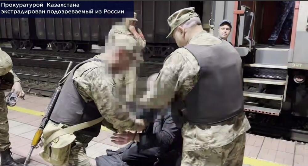 Скрывавшегося почти 20 лет подозреваемого в разбое казахстанца экстрадировали из России