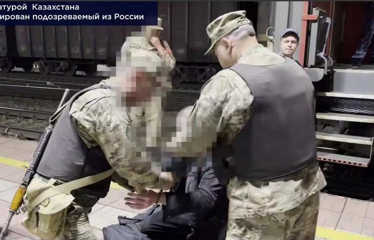 Скрывавшегося почти 20 лет подозреваемого в разбое казахстанца экстрадировали из России