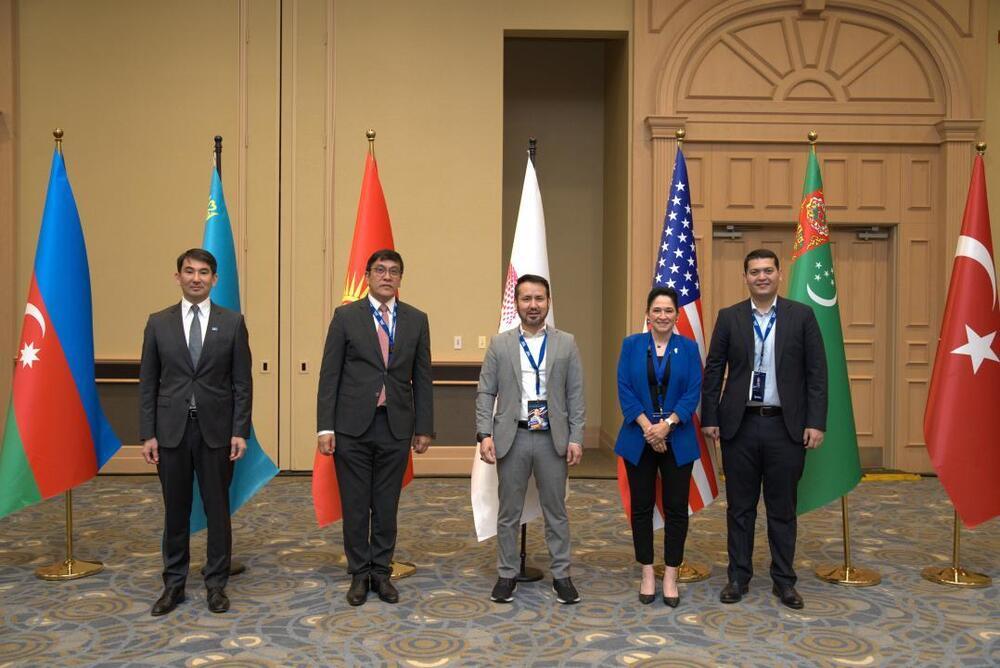 Kazakhstan Strengthens Business Ties with the State of Illinois