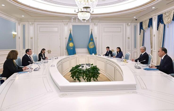 Мемлекет басшысы Бейбітшілік кеңесінің Аға кеңесшісі Арье Лайтстоунды қабылдады