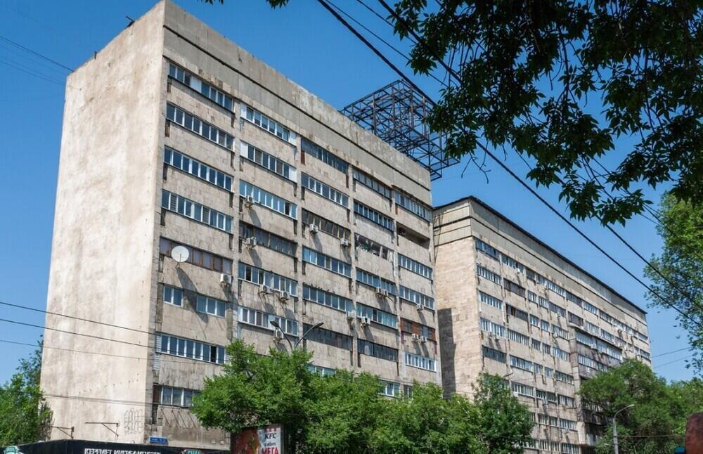 Cladding of Residential Building Collapses onto Coffee Shop Canopy in Almaty
