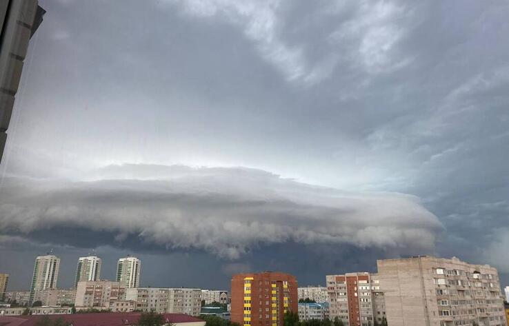 Мощный ураган накрыл Актобе 